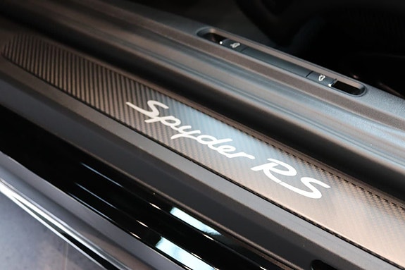 Porsche 718 Spyder RS 13 of 13