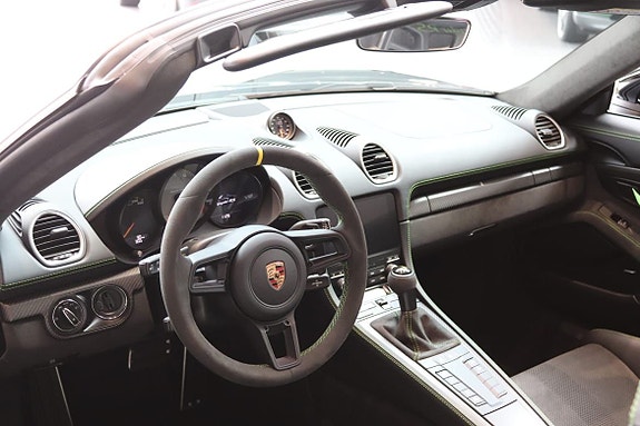 Porsche 718 Spyder RS 7 of 13