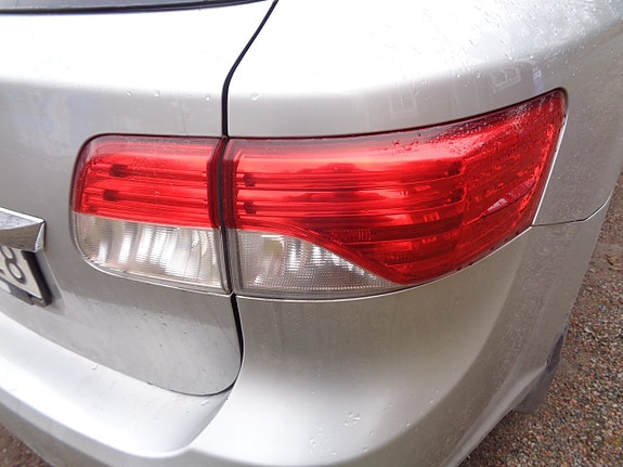 Toyota Avensis 30 of 30