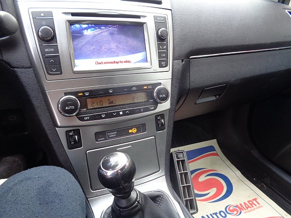 Toyota Avensis 13 of 30