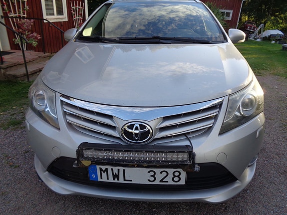 Toyota Avensis 6 of 30