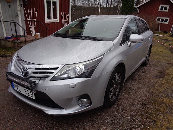 Toyota Avensis 8 of 30