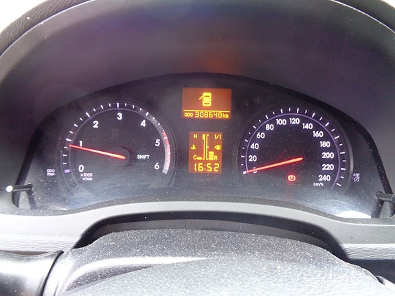 Toyota Avensis 11 of 30