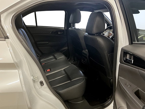 Mitsubishi Eclipse Cross 16 of 19