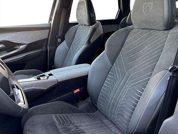 Peugeot 5008 5 of 15