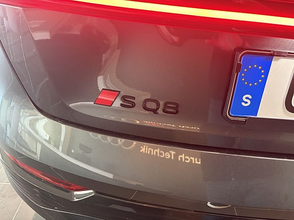 Audi SQ8 6 of 12
