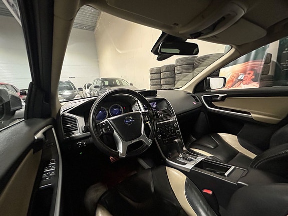 Volvo XC60 13 of 20