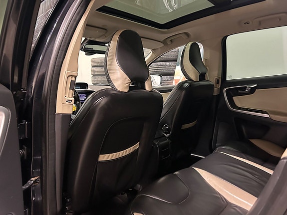 Volvo XC60 10 of 20