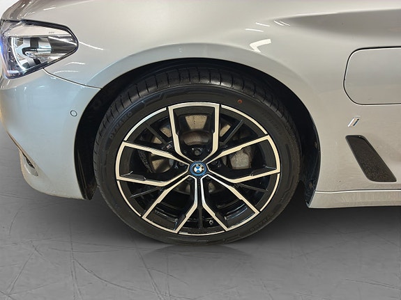 BMW 530e 19 of 30