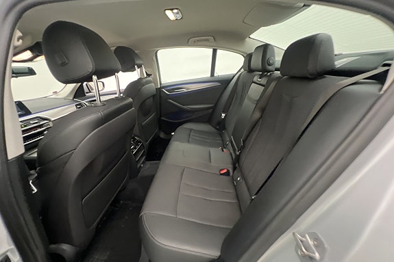 BMW 530e 27 of 30