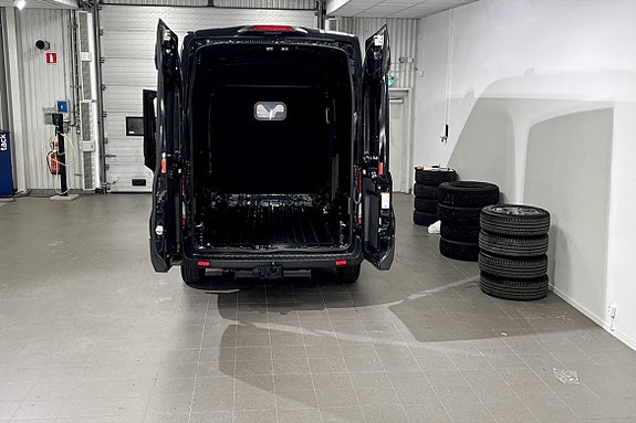 Ford Transit 7 of 7