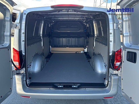 Mercedes-Benz eVito 112 7 of 13