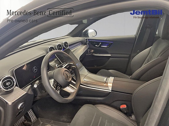 Mercedes-Benz GLC300 de 8 of 12
