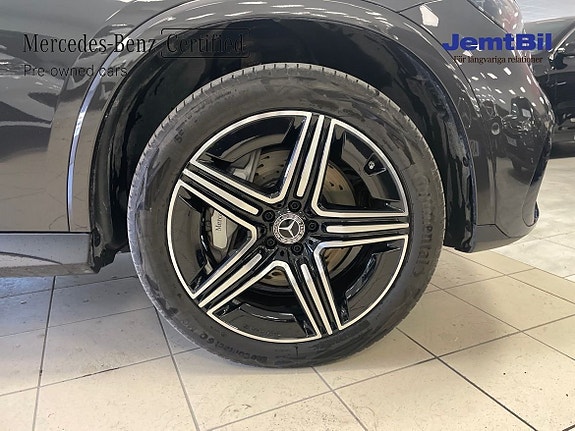 Mercedes-Benz GLC300 de 6 of 12