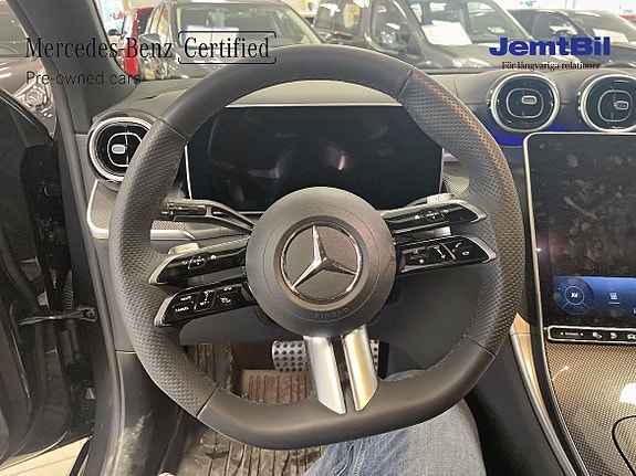 Mercedes-Benz GLC300 de 9 of 12