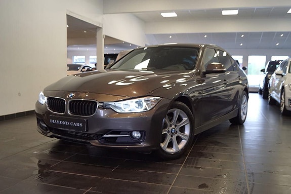 BMW 320i 3 of 10