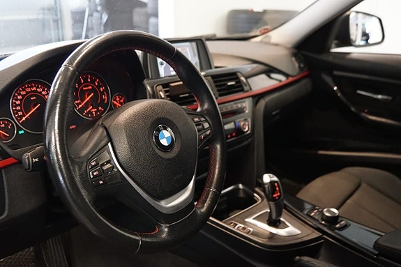 BMW 320i 6 of 10