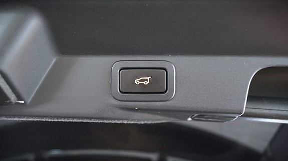 Land Rover Range Rover Sport 14 of 14