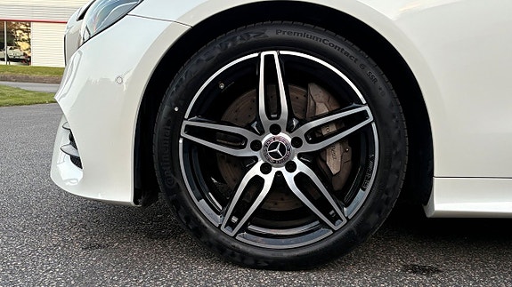 Mercedes-Benz E400 9 of 20