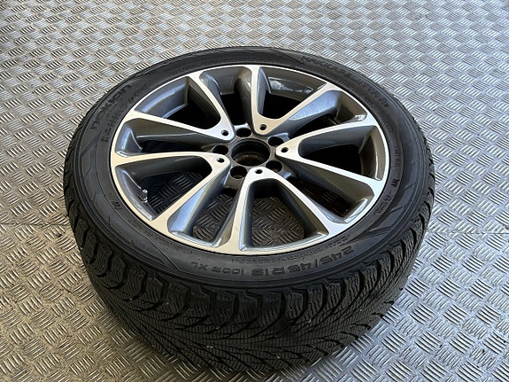 Mercedes-Benz E400 19 of 20