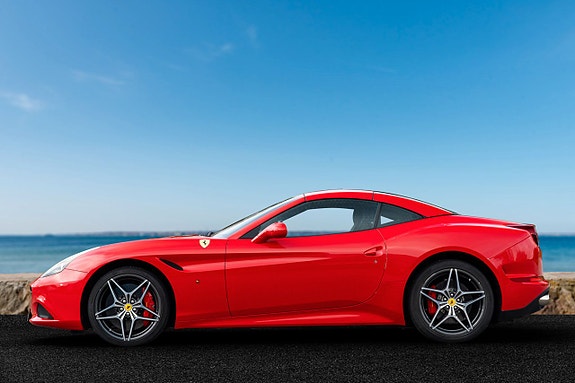 Ferrari California T 3 of 5