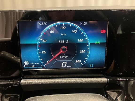 Mercedes-Benz B200 7 of 13