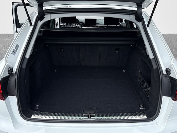 Audi A4 allroad 11 of 12