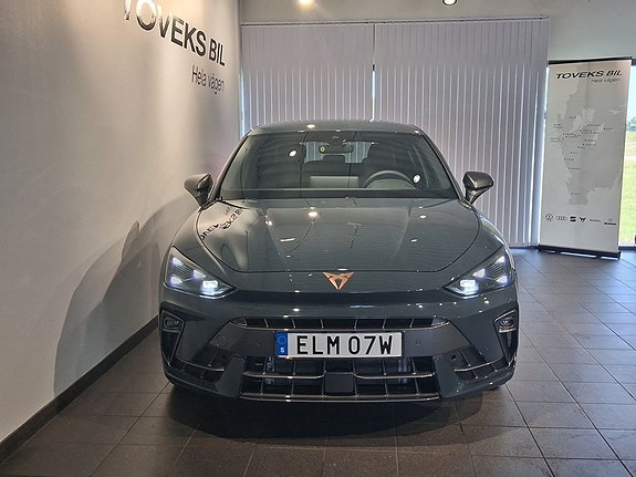 Cupra Leon 2 of 5