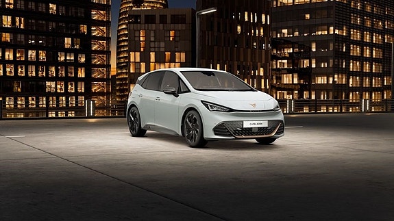 Cupra Born 7 of 15