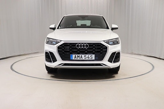 Audi Q5 2 of 5