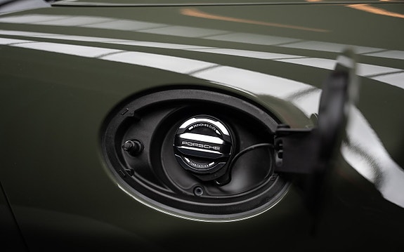 Porsche 911 6 of 15
