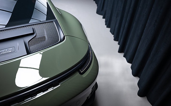Porsche 911 4 of 5