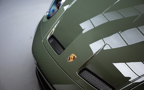 Porsche 911 3 of 5