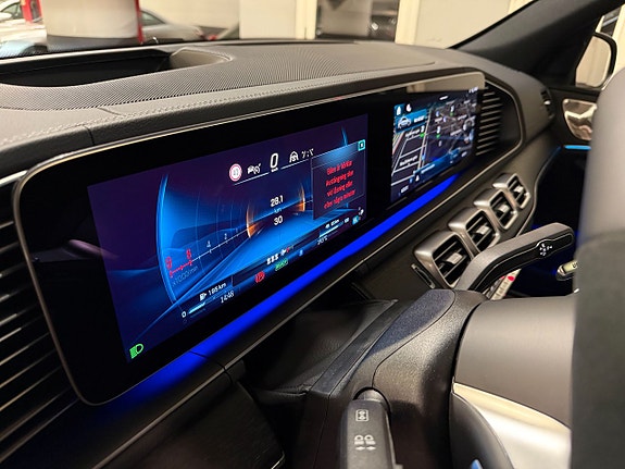 Mercedes-Benz GLE53 14 of 21