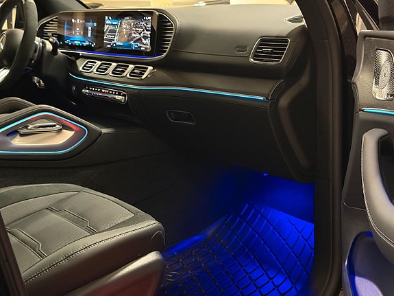 Mercedes-Benz GLE53 17 of 21