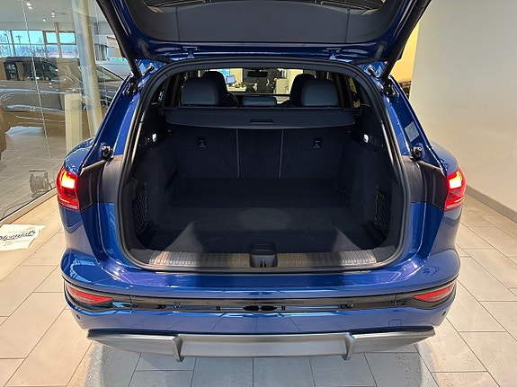 Audi Q6 e-tron 3 of 5