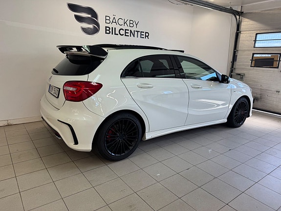 Mercedes-Benz A250 5 of 17