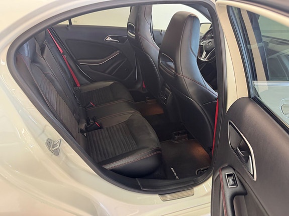 Mercedes-Benz A250 15 of 17