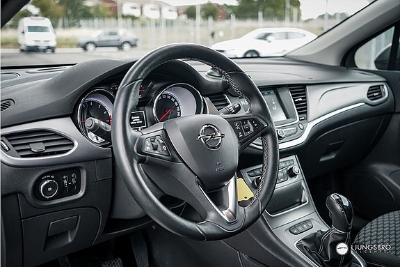 Opel Astra 6 of 12