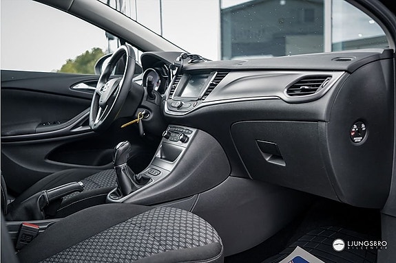 Opel Astra 11 of 12
