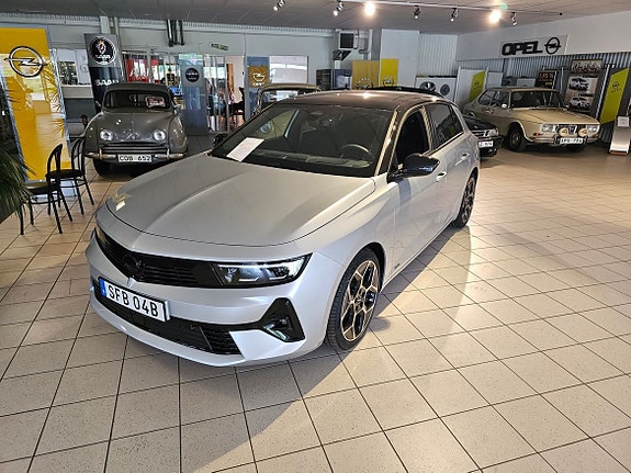 Opel Astra 2 of 2