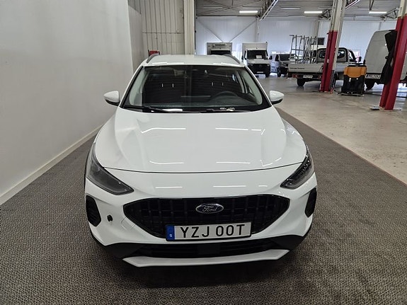 Ford Focus 2 of 5
