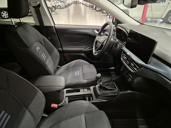 Ford Focus 8 of 10