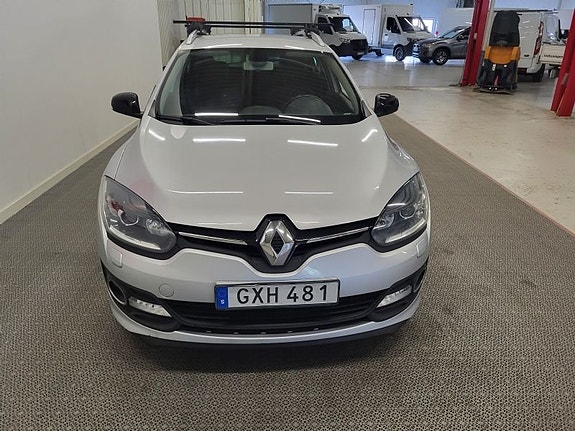 Renault Megane 2 of 10
