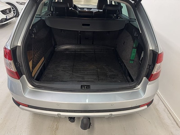 Skoda Octavia Scout 5 of 5