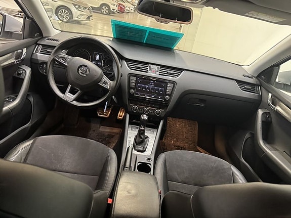 Skoda Octavia Scout 7 of 9