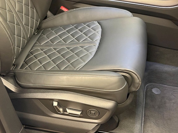Audi Q8 13 of 17