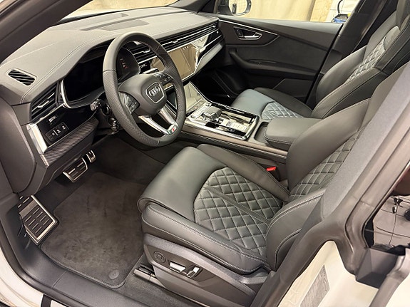 Audi Q8 6 of 17