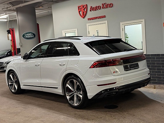 Audi Q8 3 of 17