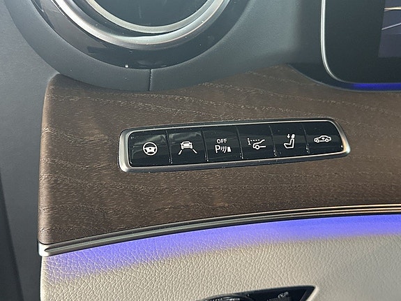 Mercedes-Benz E63 19 of 30